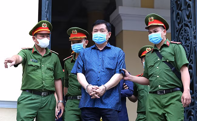 Ông Đinh La Thăng, nguyên Chủ tịch Tập đoàn Dầu khí Việt Nam (PVN) trong một phiên tòa trước đó.