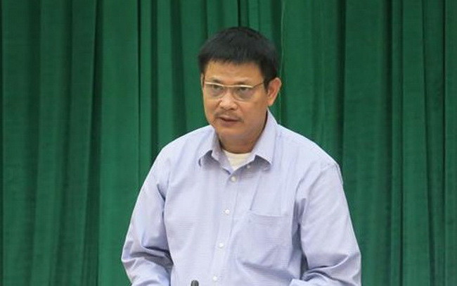 Ông Phùng Quang Thức thông tin tại hội nghị Ông Phùng Quang Thức thông tin tại hội nghị