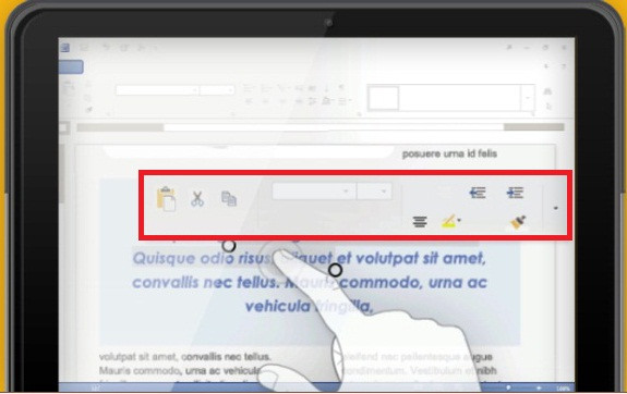 6 thao tác màn hình cảm ứng Microsoft Office 2013: Nhấn thêm một lần nữa vào đoạn chữ đã chọn, một bảng điều chỉnh định dạng chữ sẽ xuất hiện để bạn tha hồ tùy chỉnh (khung đỏ). D2-Microsoft-Office-2013-6-thao-tac-man-hinh-cam-ung.jpg