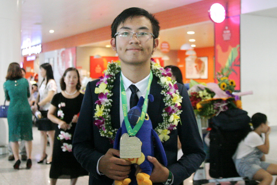 Nam Khánh và chiếc HCB Olympic Toán quốc tế