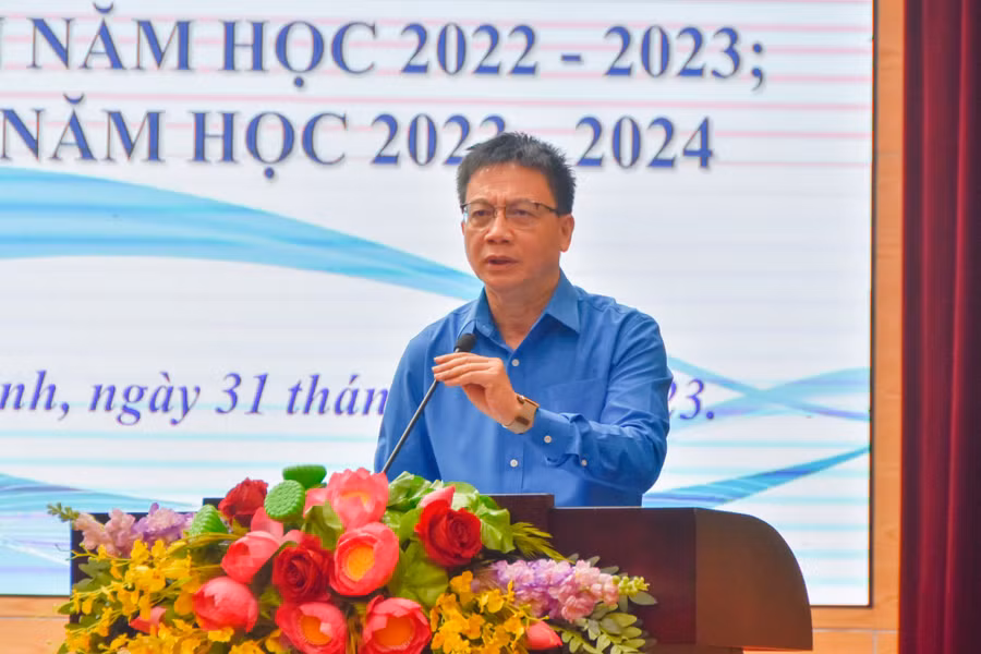 Ông Nguyễn Ngọc Ân, Chủ tịch Công đoàn Giáo dục Việt Nam, phát biểu tại Hội nghị.