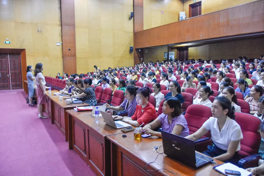 Phòng GD&amp;ĐT huyện Đầm Hà tổ chức hội nghị tập huấn chuyên môn cho cán bộ, giáo viên đầu năm học 2023-2024.