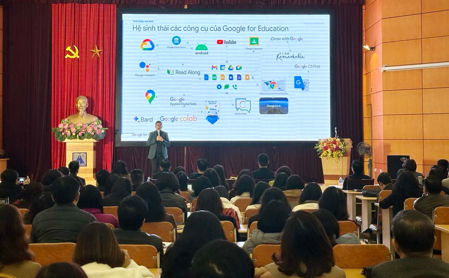 Đại diện Google giới thiệu và Hệ sinh thái Google for Education. Đại diện Google giới thiệu và Hệ sinh thái Google for Education.