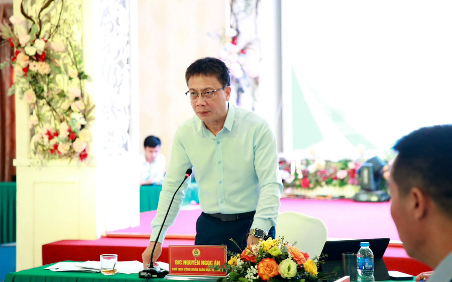 Ông Nguyễn Ngọc Ân - Chủ tịch Công đoàn Giáo dục Việt Nam phát biểu khai mạc.