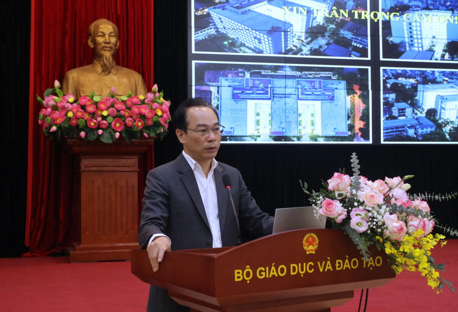 Thứ trưởng Bộ GD&ĐT Hoàng Minh Sơn phát biểu tại hội nghị. Thứ trưởng Bộ GD&ĐT Hoàng Minh Sơn phát biểu tại hội nghị.
