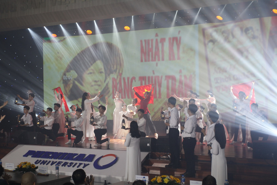 Nhiều tiết mục được chuẩn bị công phu.