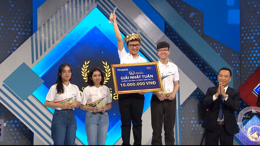 Nam sinh Quảng Ngãi xô đổ kỉ lục phần thi Tăng tốc Đường lên đỉnh Olympia ảnh 1