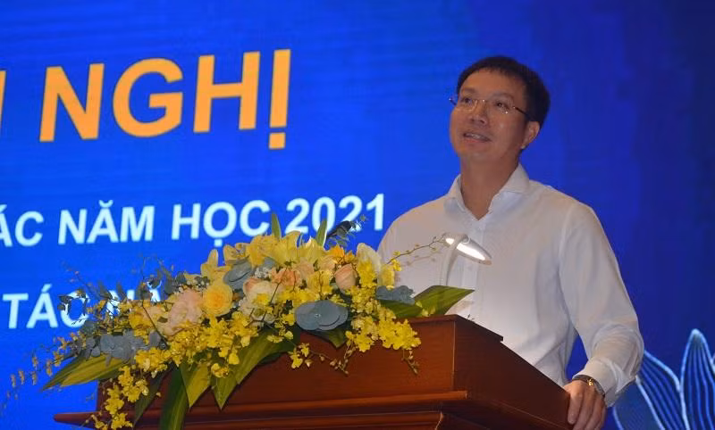 TS. Đoàn Trung Kiên – Hiệu trưởng Trường ĐH Luật Hà Nội phát biểu tại hội nghị. Ảnh Ngô Chuyên.