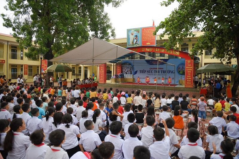 Quang cảnh chương trình. Ảnh Thế Đại.