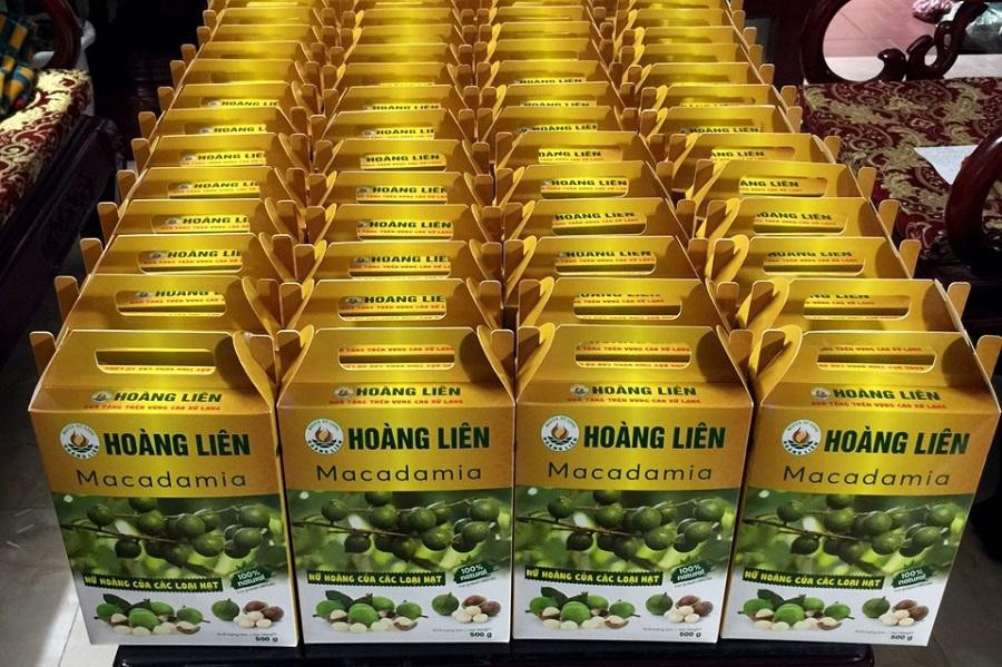Thương hiệu mắc ca Hoàng Liên do ông Hùng xây dựng và phát triển. Thương hiệu mắc ca Hoàng Liên do ông Hùng xây dựng và phát triển.
