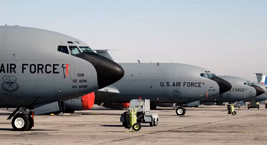 Mỹ có thể bố trí một trong các nhóm tấn công tàu sân bay của họ gần Afghanistan.