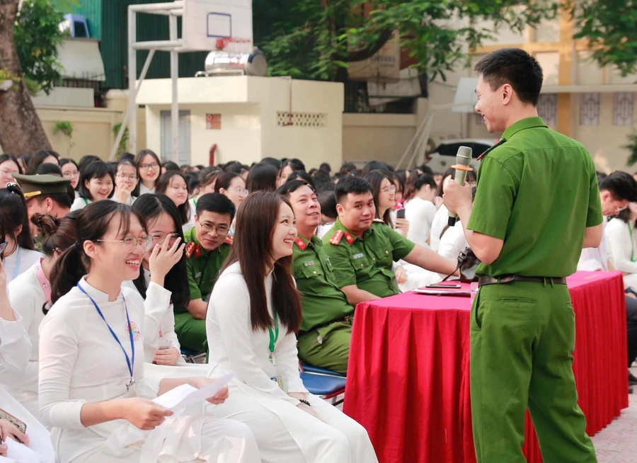 Ảnh minh họa chụp trước khi giãn cách xã hội do dịch.