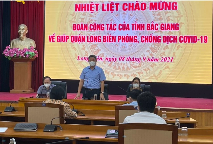  Phó Chủ tịch UBND TP. Hà Nội Nguyễn Mạnh Quyền phát biểu tại buổi gặp mặt.