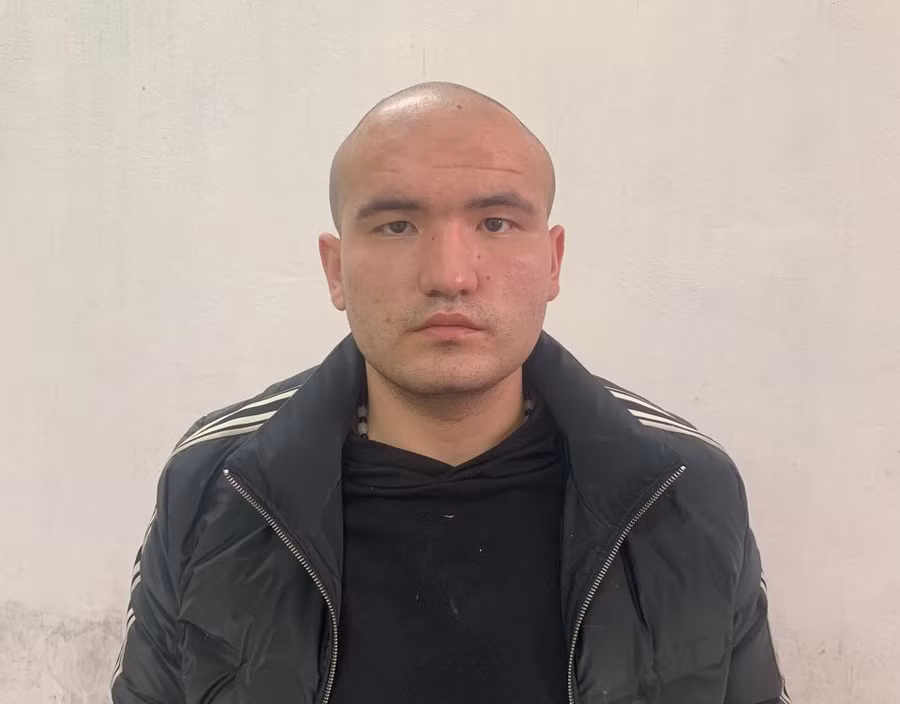 Ài Nai Xi quốc tịch Trung Quốc.