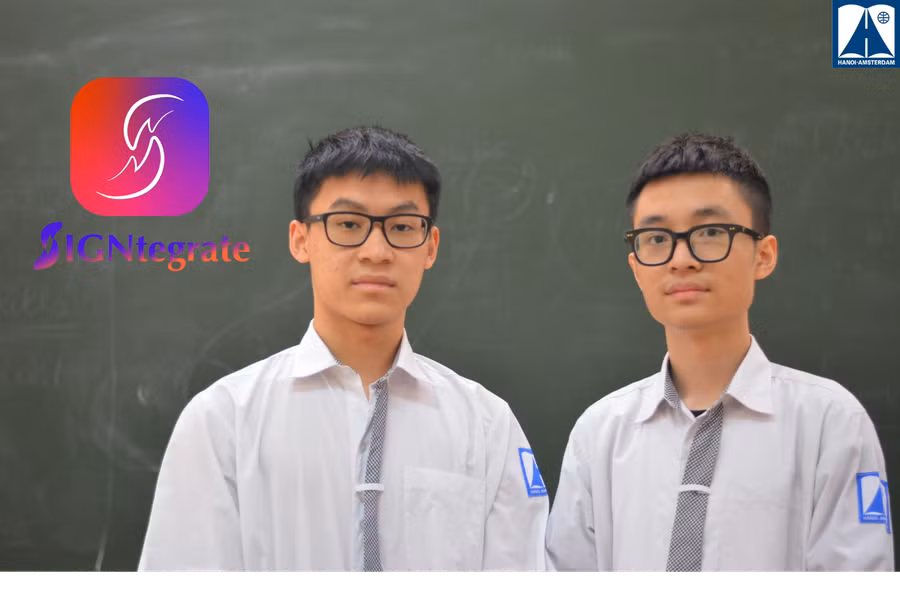 Nguyễn Tài Minh và Phạm Ninh Giang học sinh Trường THPT chuyên Hà Nội- Amsterdam