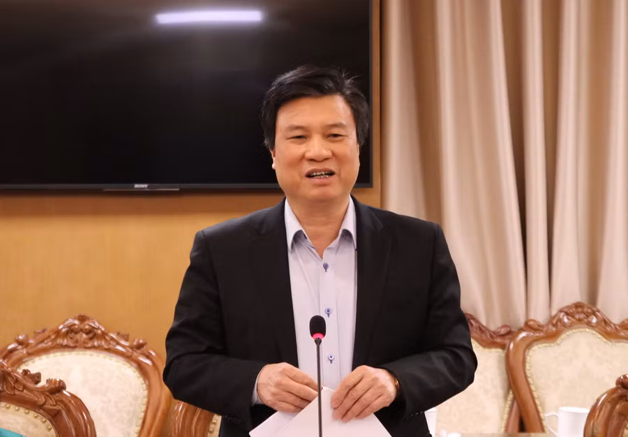 Thứ trưởng Nguyễn Hữu Độ chủ trì cuộc họp Thứ trưởng Nguyễn Hữu Độ chủ trì cuộc họp