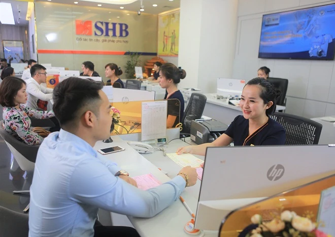 SHB dành hàng ngàn quà tặng cho khách hàng gửi tiền dịp năm mới.