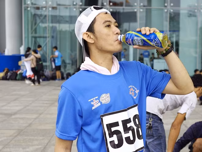 Nước uống vận động Number 1 Active Chanh Muối đồng hành cùng các vận động viên để duy trì sự bền bỉ