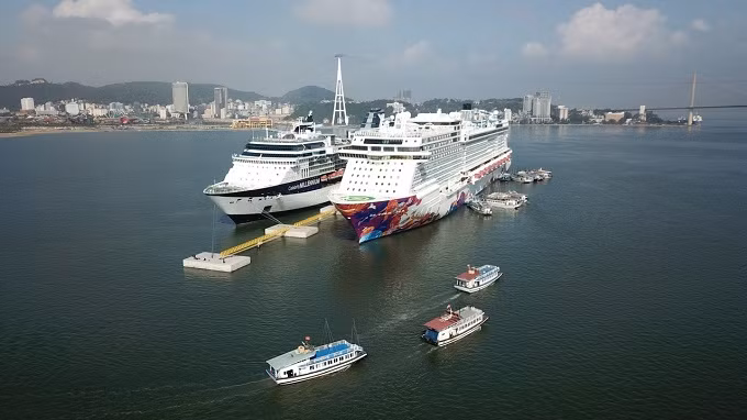 Cảng tàu khách quốc tế Hạ Long