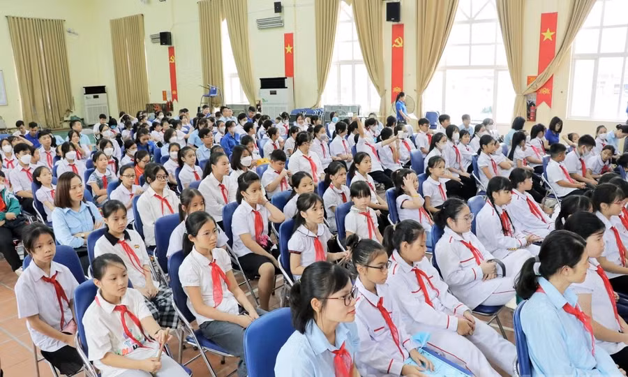 Học sinh tham dự lớp tập huấn nghiệp vụ công tác Đội.