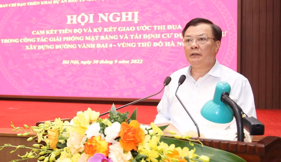 Đinh Tiến Dũng, Ủy viên Bộ Chính trị, Bí thư Thành ủy Hà Nội phát biểu.