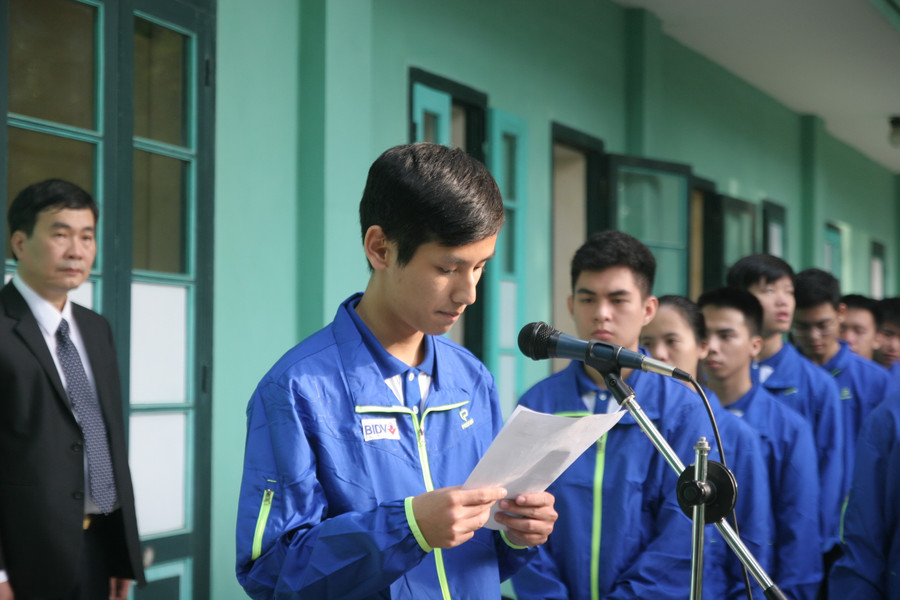 Nguyễn Quang Nam phát biểu tại lễ báo công dâng Bác