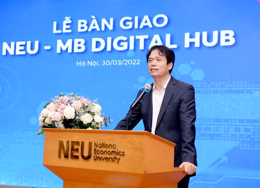PGS.TS Phạm Hồng Chương cho biết Digital Hub là một trong những sáng kiến quan trọng giữa Trường Đại học Kinh tế Quốc dân và MB.