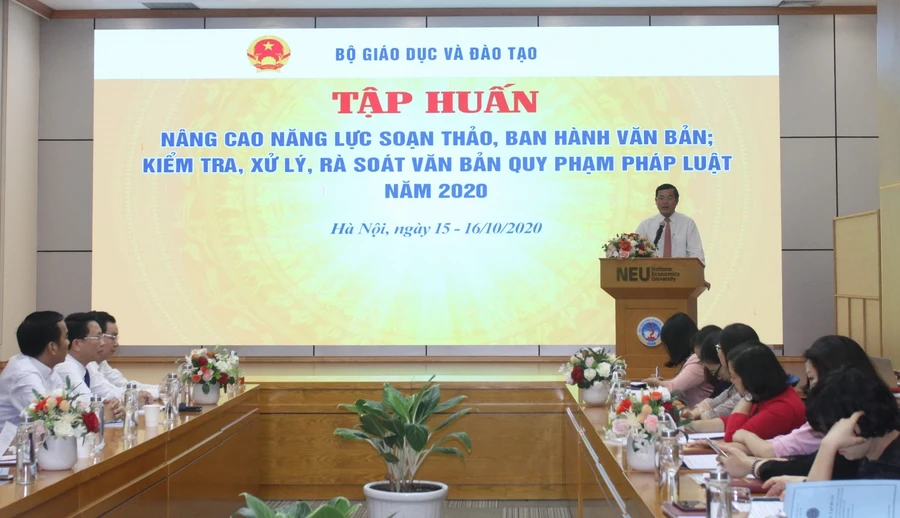 Quang cảnh lớp tập huấn