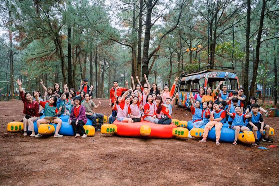 Tham quan, trải nghiệm là một trong những hoạt động giáo dục ngoài giờ chính khóa được các trường học tại Hà Nội thực hiện từ nhiều năm nay.