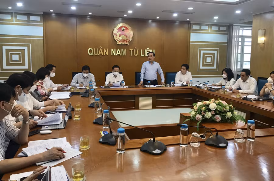 Phó Chủ tịch UBND TP Hà Nội Chử Xuân Dũng phát biểu chỉ đạo tại buổi làm việc.