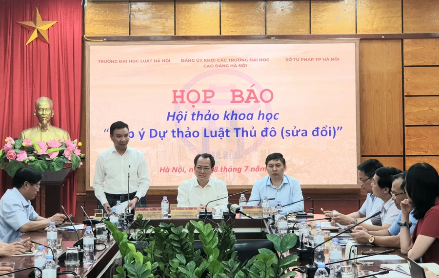 Quang cảnh hội thảo.