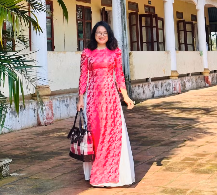 Cô Nguyễn Thị Duyên - Trường THPT Nguyễn Văn Trỗi (huyện Lộc Hà, tỉnh Hà Tĩnh). Ảnh NVCC.