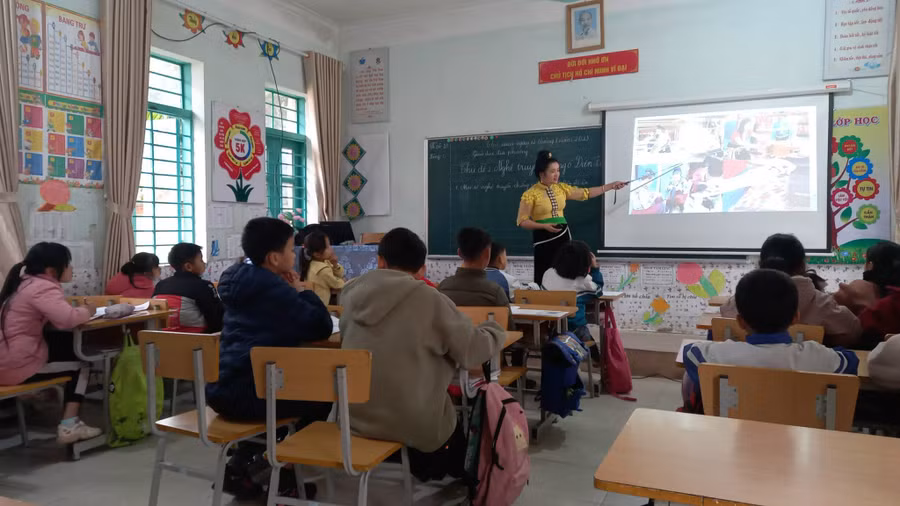 Một tiết học của cô trò vùng cao.