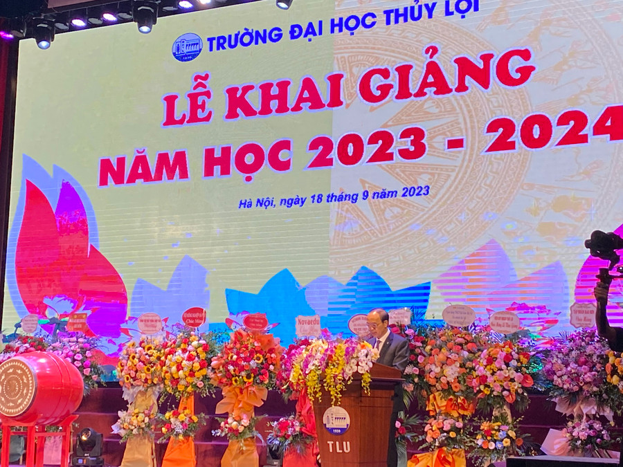 GS.TS Trịnh Minh Thụ, Hiệu trưởng Trường ĐH Thủy lợi phát biểu. Ảnh NC. GS.TS Trịnh Minh Thụ, Hiệu trưởng Trường ĐH Thủy lợi phát biểu. Ảnh NC.