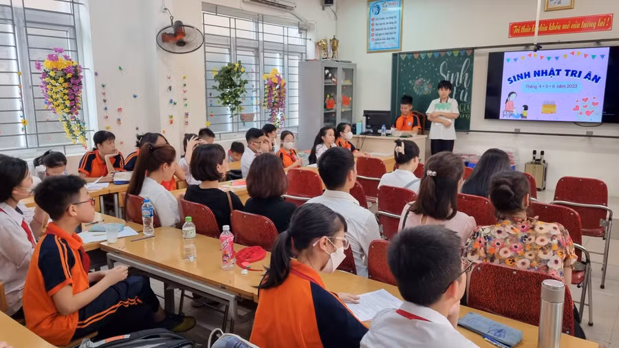 Nhà trường phối hợp với phụ huynh giáo dục học sinh nói không với thuốc lá. 