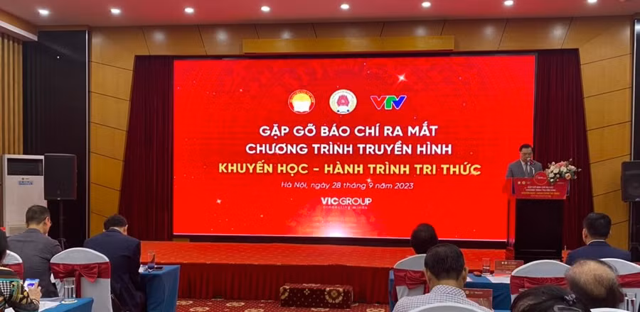 Quang cảnh buổi ra mắt.