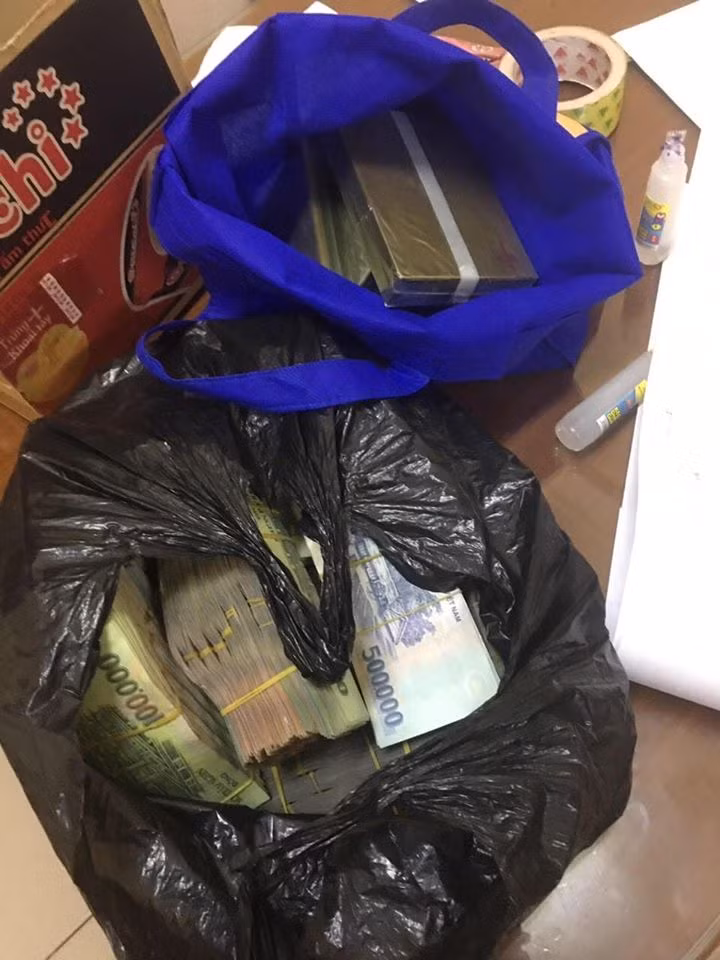 Tang vật được lực lượng chức năng đưa về xử lý theo quy định.