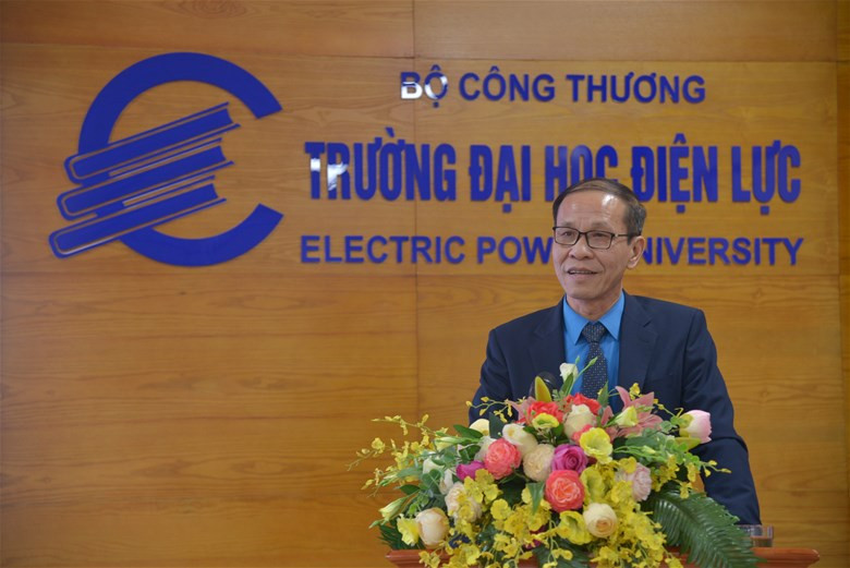Ông Vũ Trường Sơn - Phó Chủ tịch Công đoàn Công Thương Việt Nam phát biểu. Ông Vũ Trường Sơn - Phó Chủ tịch Công đoàn Công Thương Việt Nam phát biểu.