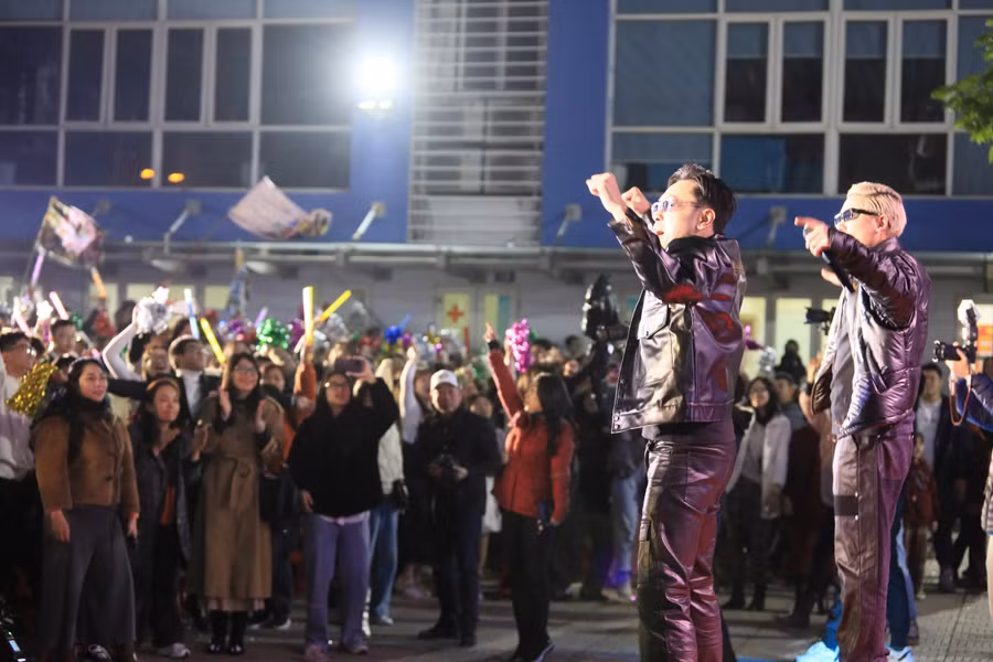 Khách mời tham gia lễ hội làm "nóng" chương trình.