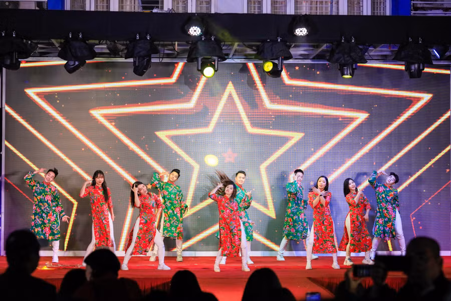 Nhiều tiết mục sôi động, hấp dẫn được học sinh Trường THCS Giảng Võ thể hiện.