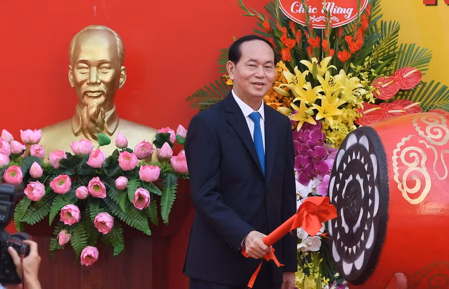 Hình ảnh không thể nào quên: Chủ tịch nước Trần Đại Quang với thầy trò Thủ đô 