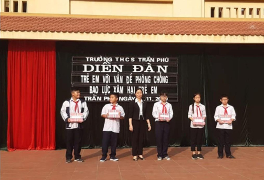 Diễn đàn &quot;Trẻ em với vấn đề phòng chống bạo lực và xâm hại trẻ em&apos;&apos; tại Trường THCS Trần Phú