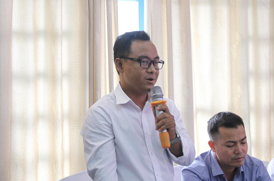 Thầy Kim Thành Phong- giáo viên Trường THPT Trà Cú (tỉnh Trà Vinh) phát biểu.