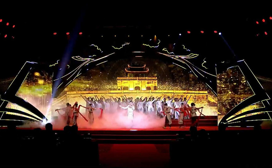 Văn nghệ chào mừng