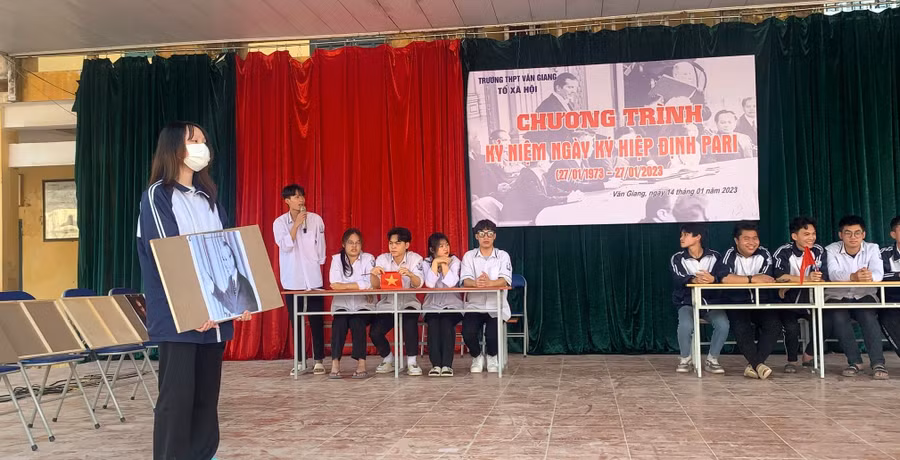 Tiết học Lịch sử, Trường THPT Văn Giang (huyện Văn Giang, tỉnh Hưng Yên). Ảnh NVCC.