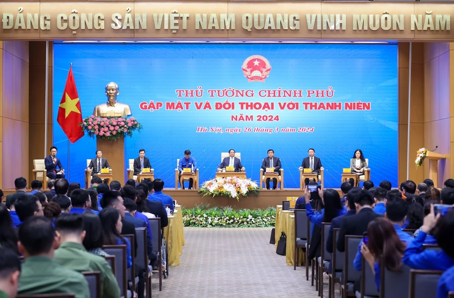 Thủ tướng Chính phủ gặp mặt, đối thoại với thanh niên năm 2024. Ảnh VGP