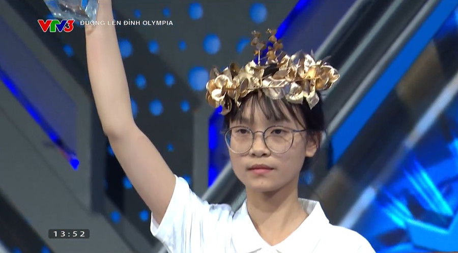 Nữ sinh Lê Trà My giành vòng nguyệt quế cuộc thi tuần Olympia. Nữ sinh Lê Trà My giành vòng nguyệt quế cuộc thi tuần Olympia.