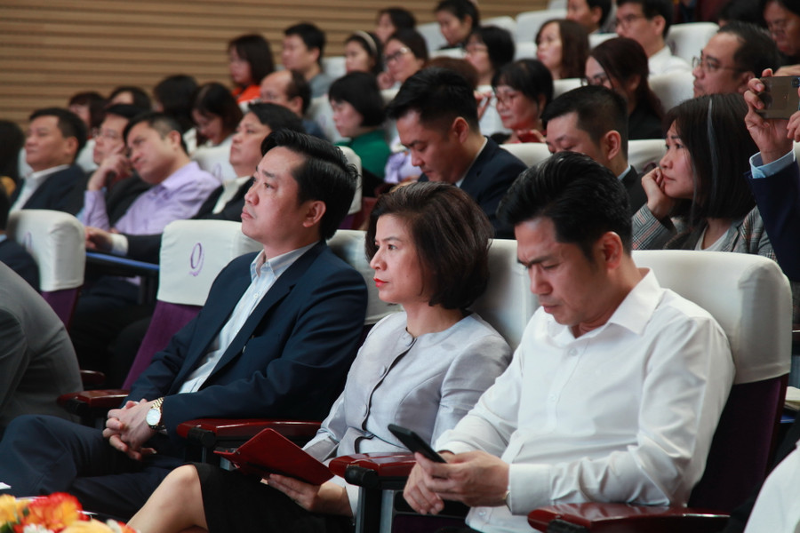 Các đại biểu dự hội thảo. Các đại biểu dự hội thảo.