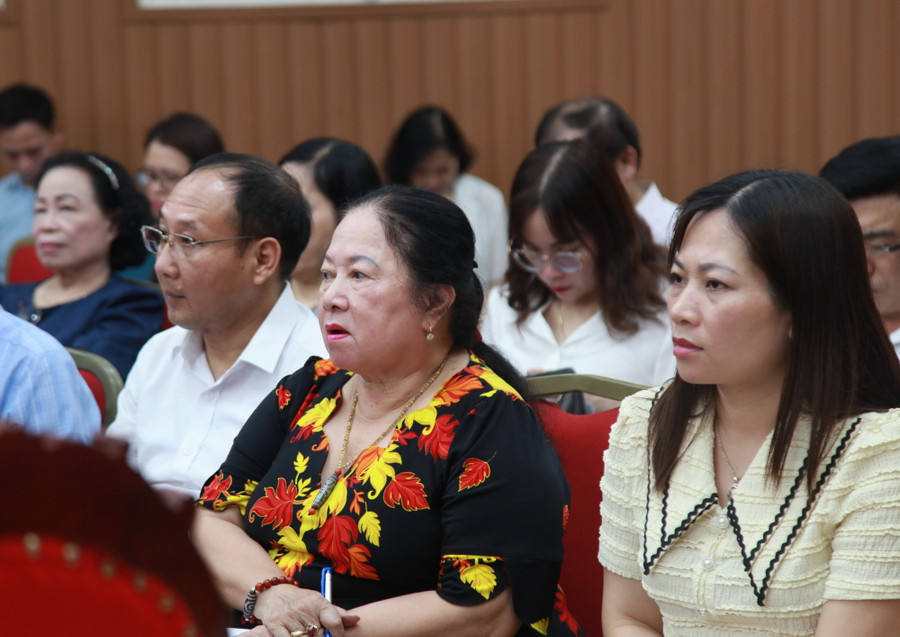Các đại biểu dự hội nghị. Các đại biểu dự hội nghị.