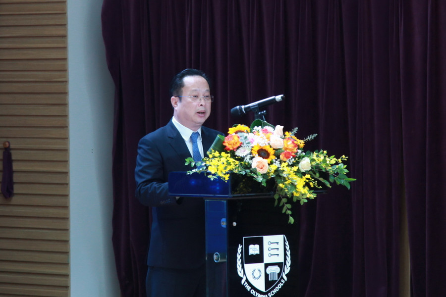 Giám đốc Sở GD&ĐT Hà Nội Trần Thế Cương phát biểu khai mạc hội thảo. Giám đốc Sở GD&ĐT Hà Nội Trần Thế Cương phát biểu khai mạc hội thảo.